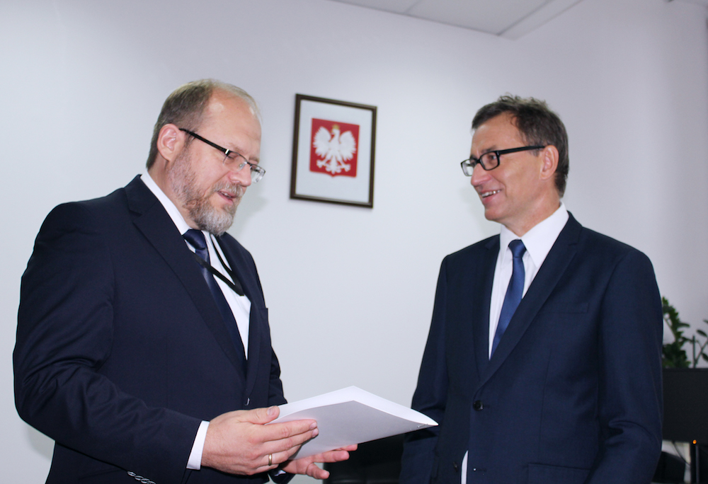 p.o. dyrektora Biura Upamiętniania Walk i Męczeństwa IPN Adam Siwek i prezes IPN Jarosław Szarek