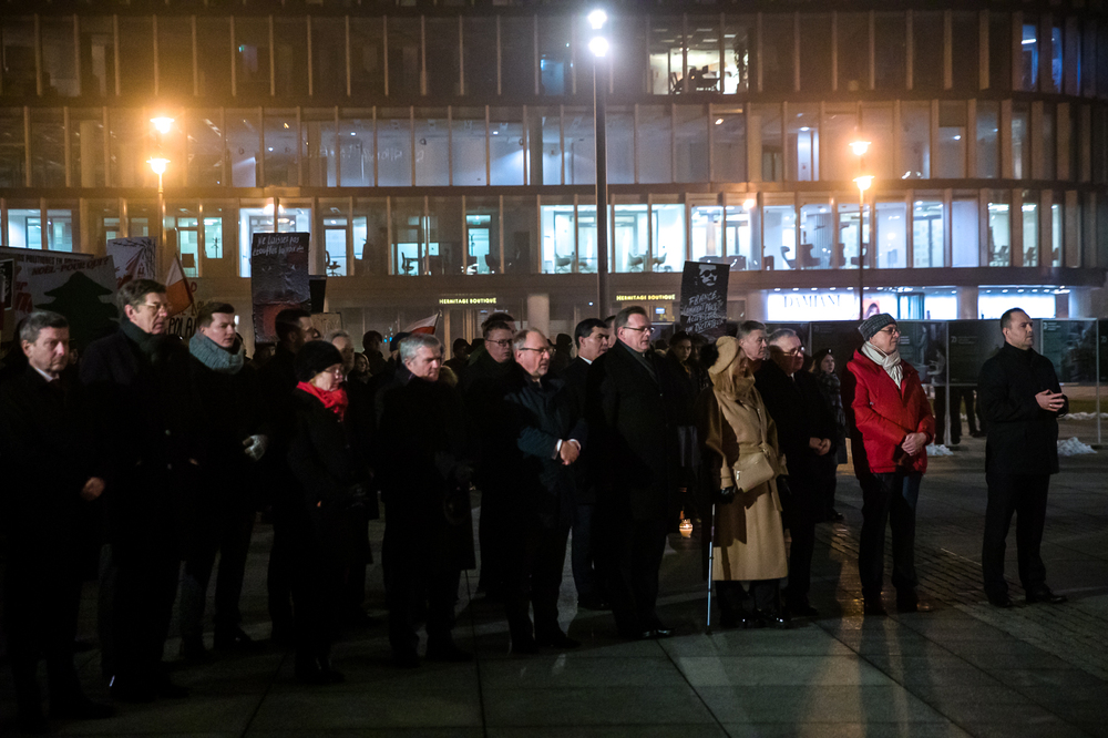 Światło Wolności w 40. rocznicę wprowadzenia stanu wojennego – Warszawa, pl. Józefa Piłsudskiego, 13 grudnia 2021. Fot. Sławek Kasper (IPN)