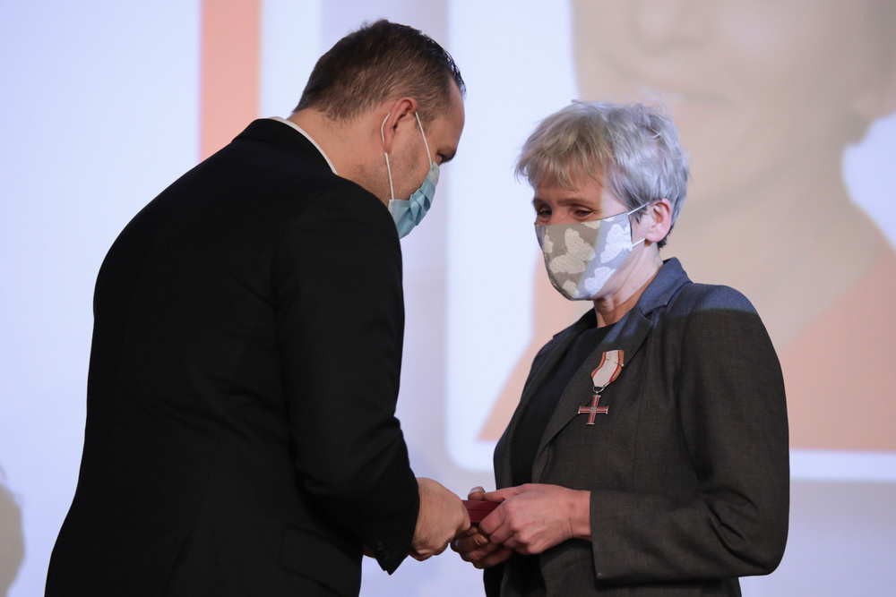 Uroczystość wręczenia Krzyży Wolności i Solidarności – Gdańsk, 17 grudnia 2021. Fot. Mikołaj Bujak (IPN)