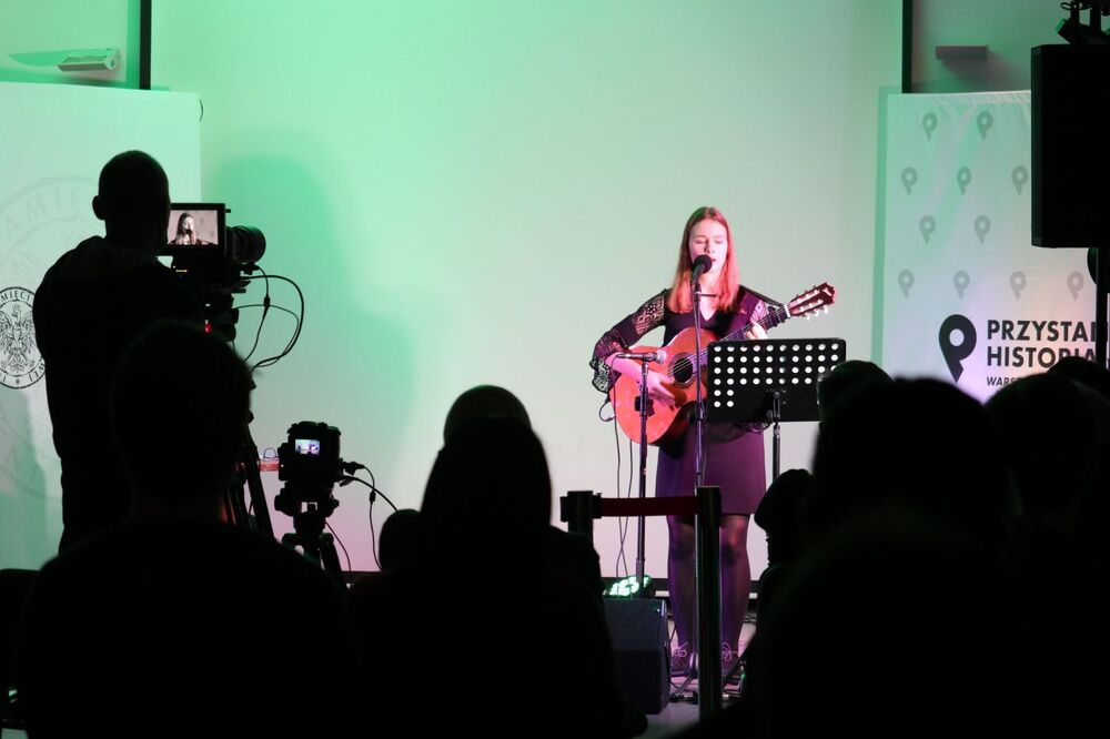 Koncert „Narodziny. W 70. rocznicę urodzin Przemysława Gintrowskiego” – Warszawa, 17 grudnia 2021. Fot. Aleksandra Wierzchowska (IPN)