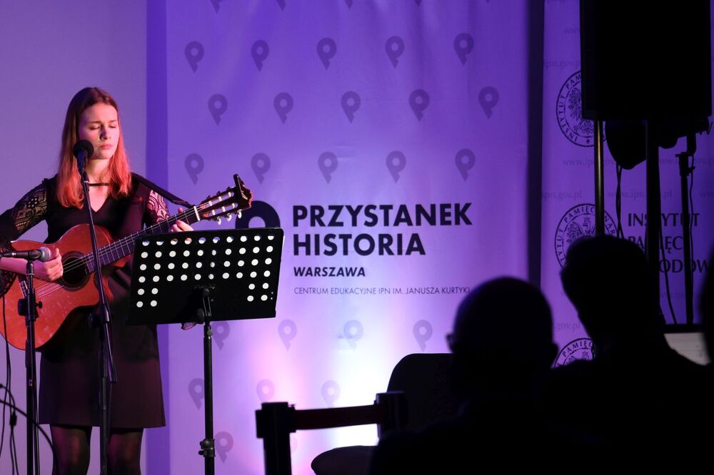 Koncert „Narodziny. W 70. rocznicę urodzin Przemysława Gintrowskiego” – Warszawa, 17 grudnia 2021. Fot. Aleksandra Wierzchowska (IPN)