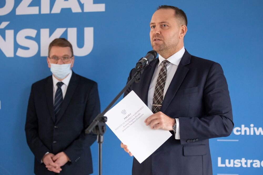 Prof. Mirosław Golon (L) i dr Karol Nawrocki, prezes IPN (P) – 14 stycznia 2022. Fot. Mikołaj Bujak (IPN)
