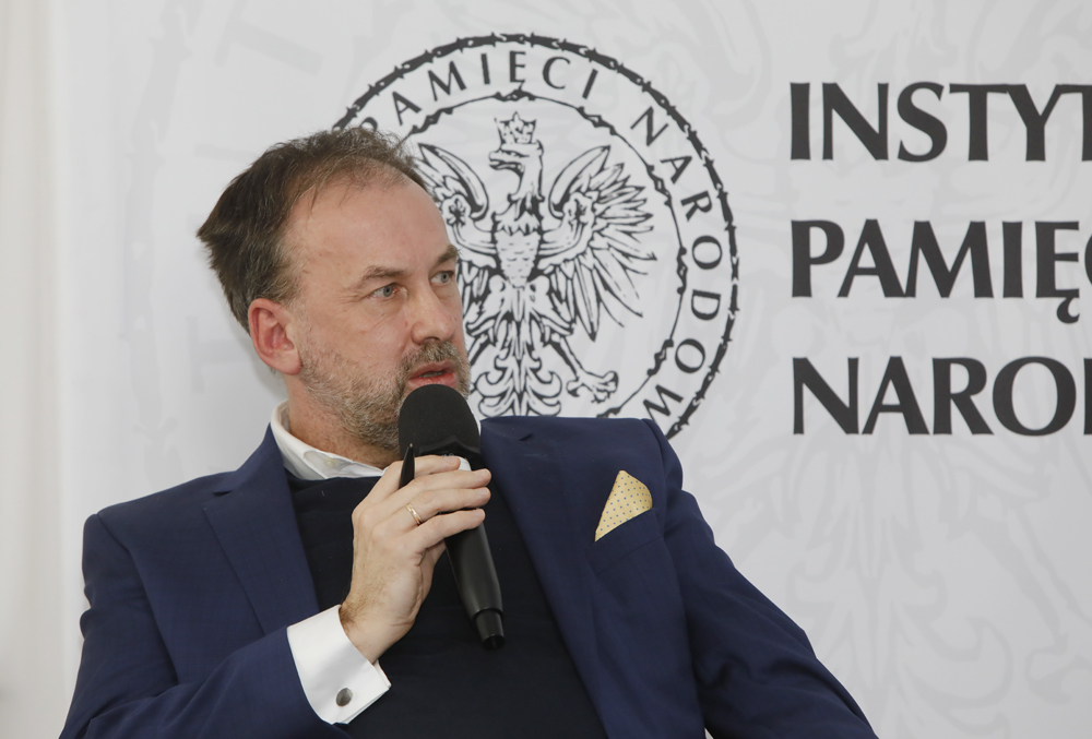 Prof. dr hab. Maciej Urbanowski (Uniwersytet Jagielloński). Dyskusja o książce „Sam jeden. Józef Mackiewicz – pisarz i publicysta” – 18 stycznia 2022. Fot. Piotr Życieński (IPN)