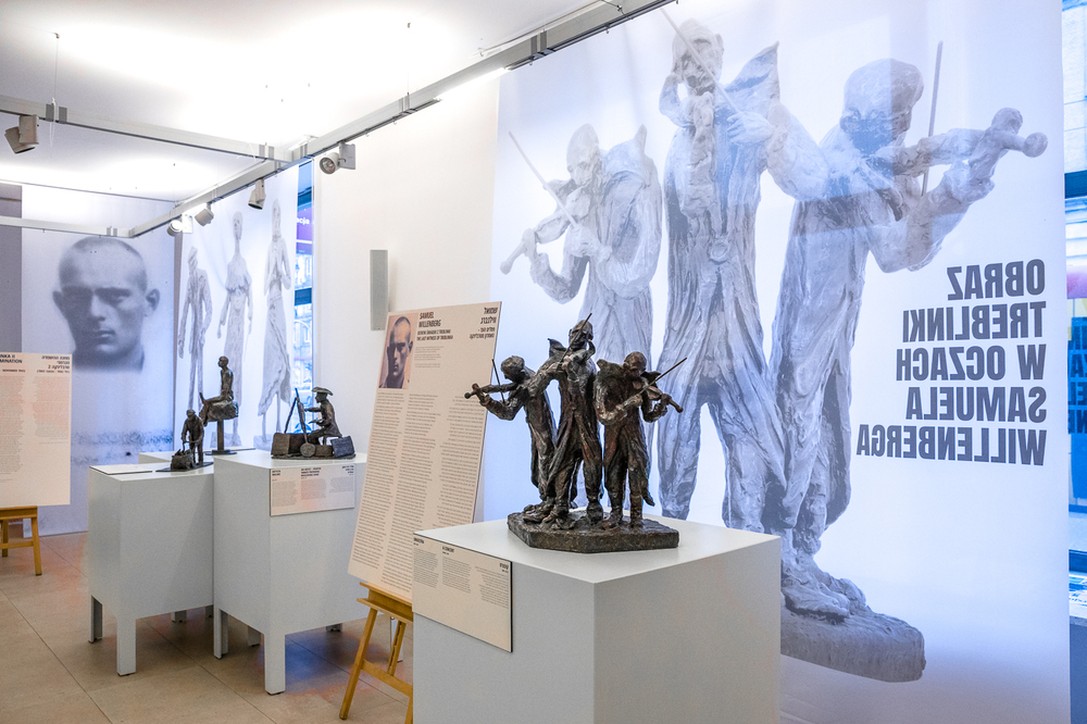 Wystawa „Obraz Treblinki w oczach Samuela Willenberga” w Warszawie. Fot. Sławek Kasper (IPN)