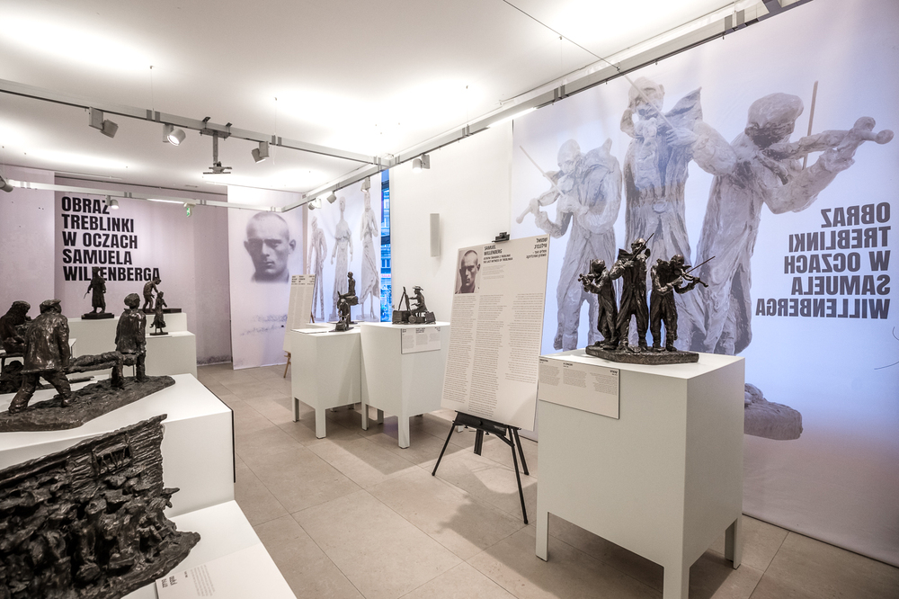 Wystawa „Obraz Treblinki w oczach Samuela Willenberga” w Warszawie. Fot. Sławek Kasper (IPN)