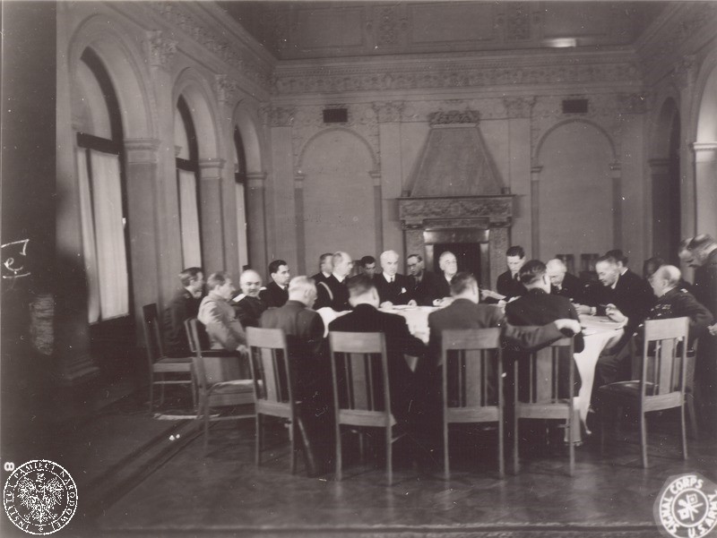 Obrady konferencji w Jałcie z udziałem delegacji ZSRR, Stanów Zjednoczonych i Wielkiej Brytanii Sygn. IPNBU-3-17-1-1-1-1