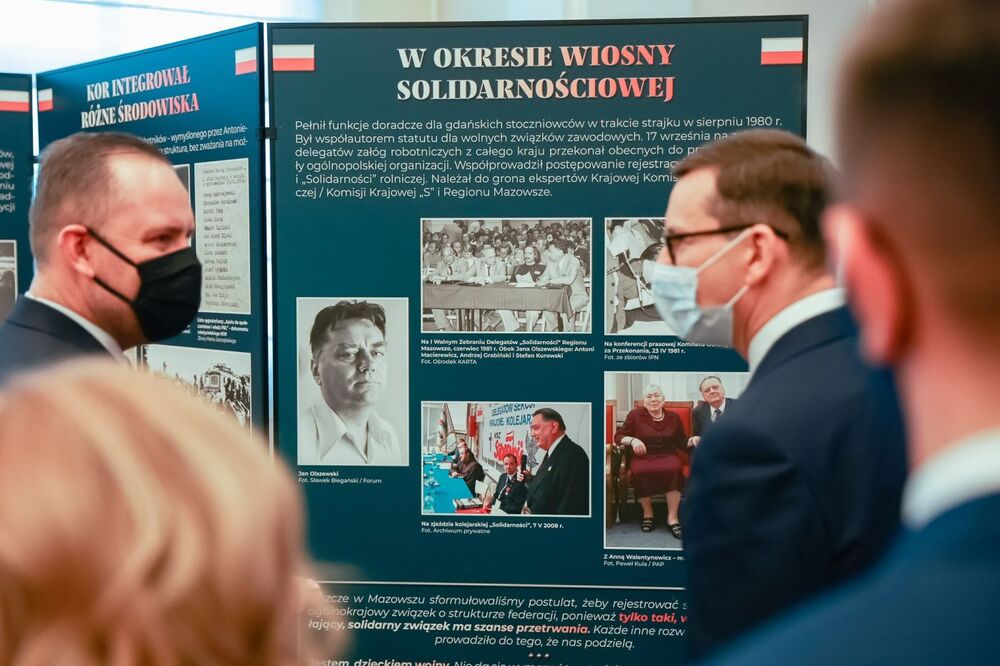 Uroczystość nadania sali konferencyjnej w KPRM imienia premiera Jana Olszewskiego – 8 lutego 2022. Fot. Daniel Gnap / KPRM