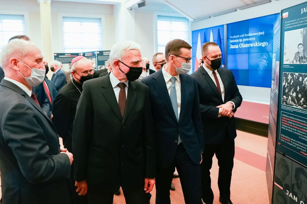 Uroczystość nadania sali konferencyjnej w KPRM imienia premiera Jana Olszewskiego – 8 lutego 2022. Fot. Daniel Gnap / KPRM