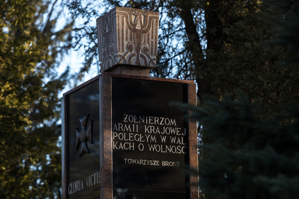 Ceremonia złożenia kwiatów przed pomnikiem Gloria Victis na Cmentarzu Wojskowym na Powązkach w związku z 80. rocznicą przekształcenia ZWZ w AK – Warszawa, 13 lutego 2022. Fot. Sławek Kasper (IPN)