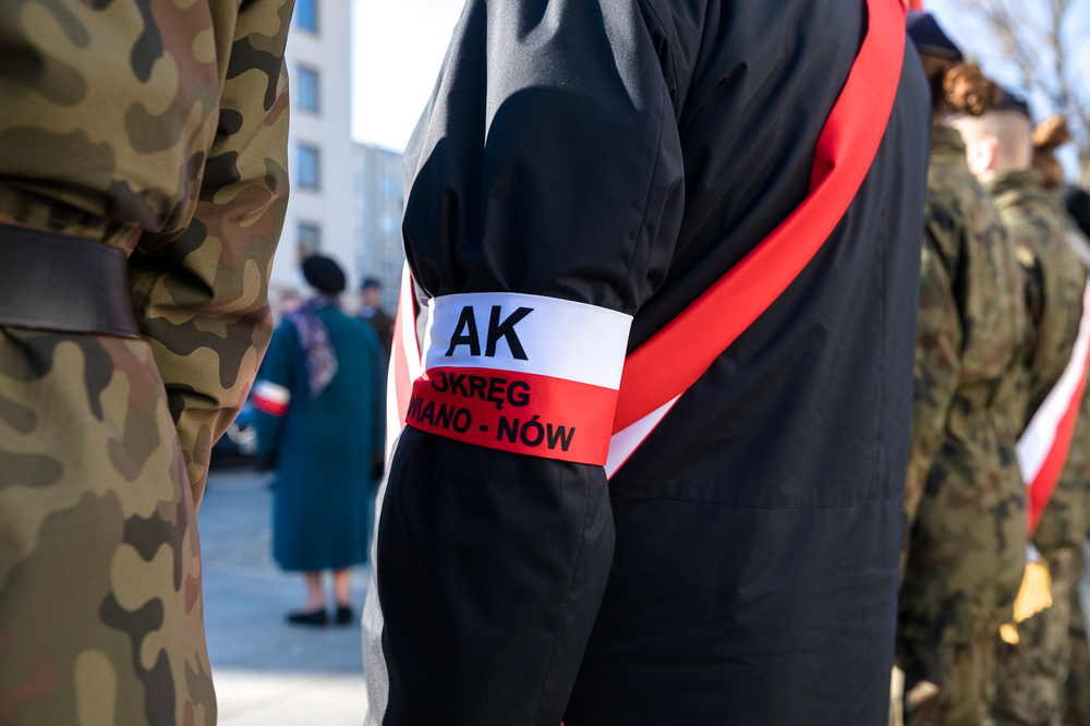 Uroczystość pod pomnikiem gen. Stefana Roweckiego „Grota” z udziałem zastępców prezesa IPN – dr. hab. Karola Polejowskiego i dr. Mateusza Szpytmy – Warszawa, 14 lutego 2022. Fot. Sławek Kasper (IPN)