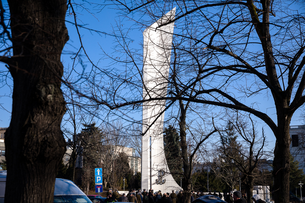 Uroczystości pod pomnikiem Polskiego Państwa Podziemnego i Armii Krajowej  z udziałem zastępców prezesa IPN – dr. hab. Karola Polejowskiego i dr. Mateusza Szpytmy – Warszawa, 14 lutego 2022. Fot. Sławek Kasper (IPN)