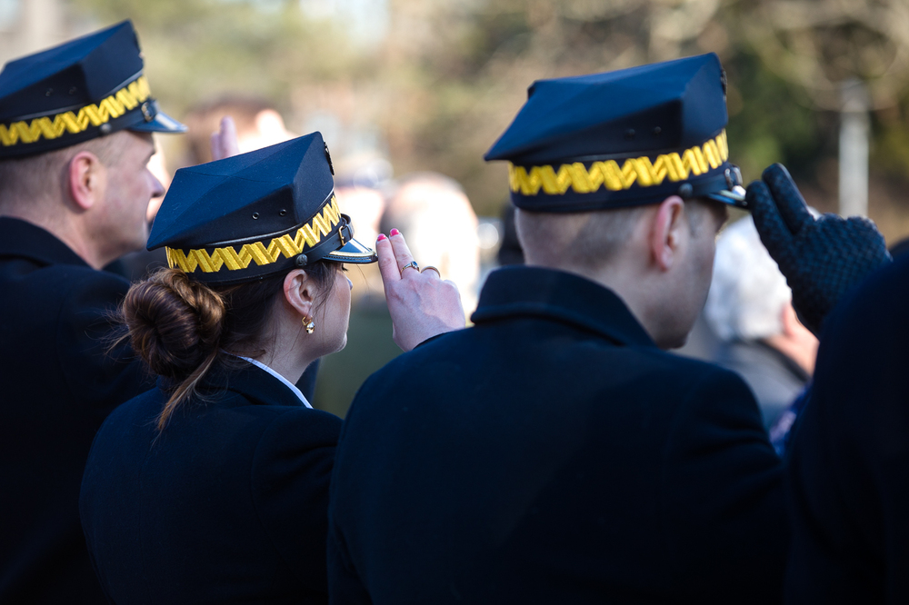 Uroczystości pod pomnikiem Polskiego Państwa Podziemnego i Armii Krajowej  z udziałem zastępców prezesa IPN – dr. hab. Karola Polejowskiego i dr. Mateusza Szpytmy – Warszawa, 14 lutego 2022. Fot. Sławek Kasper (IPN)