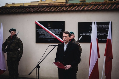 Uroczystość odsłonięcia tablicy upamiętniającej Stefana Szmakfefera – fot. MN/BUWiM