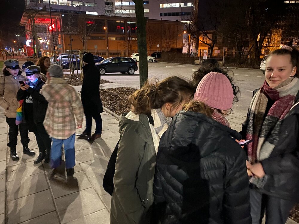 Mobilna gra miejska „Szare Szeregi – szlakiem »Kamieni na szaniec«” – Warszawa, 18 lutego 2022. Fot. Adrianna Krzywik (IPN)