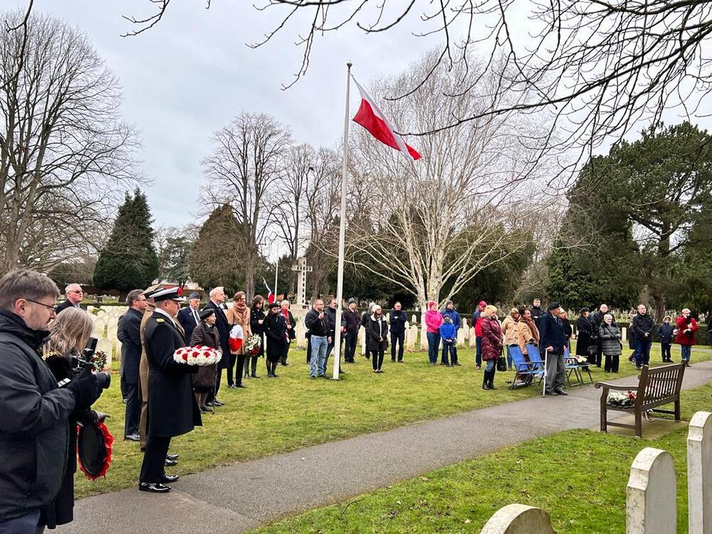 Uroczyste odsłonięcie nagrobków polskich bohaterów na cmentarzu w Newark – 19 lutego 2022. Fot. Joanna Dardzińska (IPN)