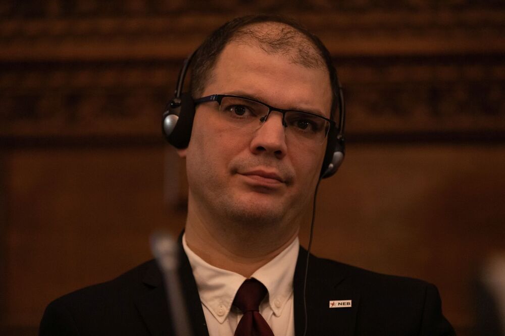 Dr Áron Máthé, wiceprzewodniczący węgierskiego Komitetu Pamięci Narodowej, współautor publikacji „Miasta Wolności: Poznań–Budapeszt 1956” – Budapeszt, 22 lutego 2022. Fot. Mikołaj Bujak (IPN)