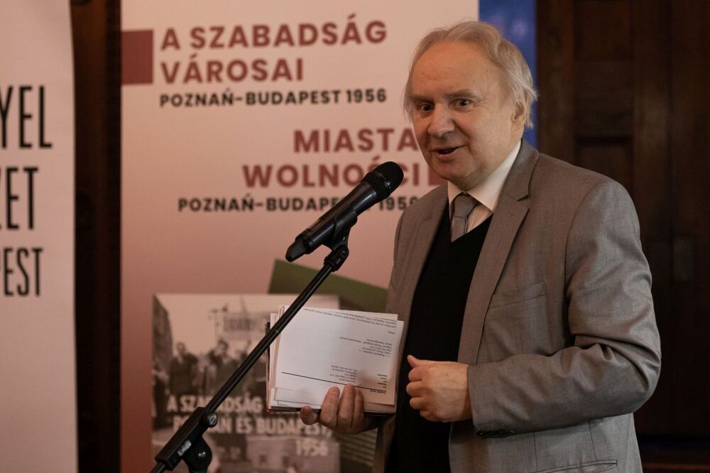 Prof. Jerzy Snopek, Ambasador RP na Węgrzech, podczas prezentacji publikacji „Miasta Wolności: Poznań–Budapeszt 1956” – Budapeszt, 22 lutego 2022. Fot. Mikołaj Bujak (IPN)
