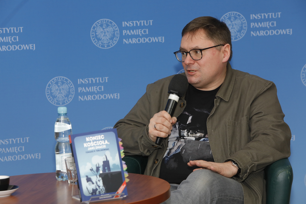 Dr Tomasz Terlikowski podczas dyskusji z cyklu „Kulisy historii”, odc. 54 – 26 lutego 2022. Fot. Piotr Życieński (IPN)