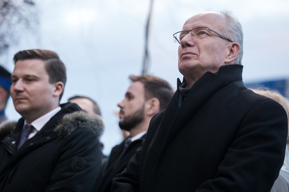 Hołd dla ofiar terroru komunistycznego przed Willą Jasny Dom – Warszawa, 25 lutego 2022. Fot. Sławek Kasper (IPN)