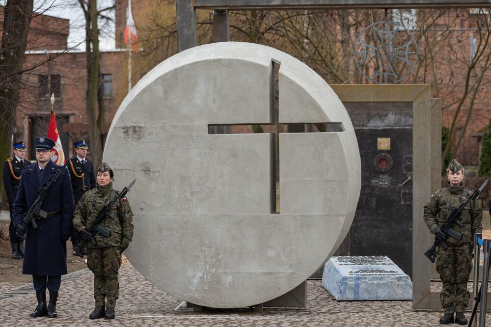 Odsłonięcie pomnika Żołnierzy Wyklętych w Raciborzu – 27 lutego 2022. Fot. Mikołaj Bujak (IPN)