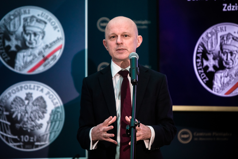 Paweł Szałamacha, członek Zarządu NBP. Prezentacja monety NBP upamiętniającej Zdzisława Brońskiego ps. Uskok – Warszawa, 28 lutego 2022. Fot. Sławek Kasper (IPN)