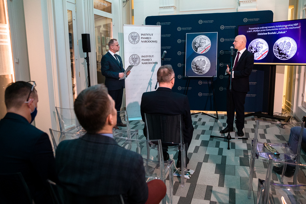 Prezentacja monety NBP upamiętniającej Zdzisława Brońskiego ps. Uskok – Warszawa, 28 lutego 2022. Fot. Sławek Kasper (IPN)
