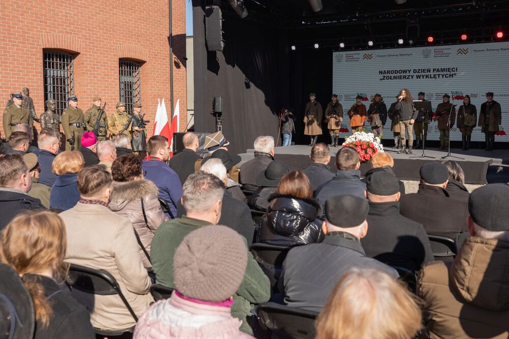 Recital Norberta „Smoły” Smolińskiego – Ostrołęka, 1 marca 2022. Fot. Mikołaj Bujak (IPN)