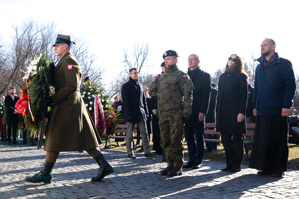 Obchody Narodowego Dnia Żołnierzy Wyklętych na powązkowskiej „Łączce” – 1 marca 2022. Fot. Sławek Kasper (IPN)