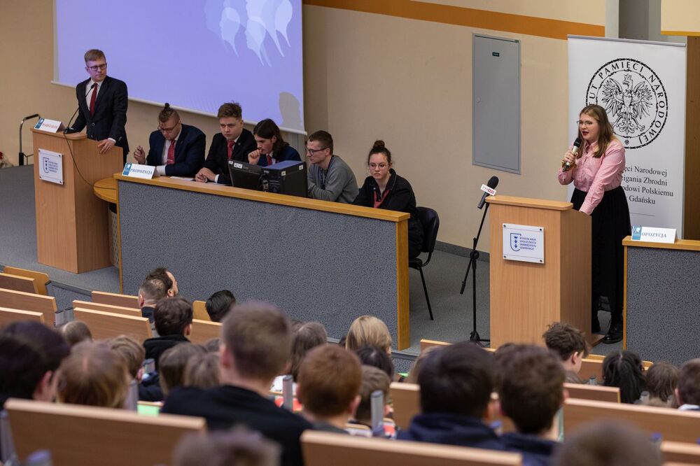 Debata historyczna licealistów „Polscy żołnierze po zakończeniu II wojny światowej posiadali moralny obowiązek kontynuowania walki” – Gdańsk, 4 marca 2022. Fot. Mikołaj Bujak (IPN)