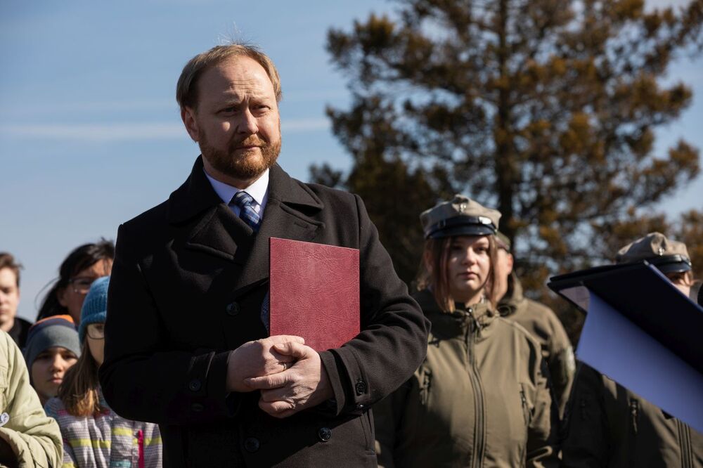 Jan Kwaśniewicz, naczelnik OBUWiM IPN w Katowicach. Uroczystość oznaczenia grobu powstańca śląskiego Wilhelma Marca znakiem pamięci „Tobie Polsko” – Mysłowice, 12 marca 2022. Fot. Mikołaj Bujak (IPN)