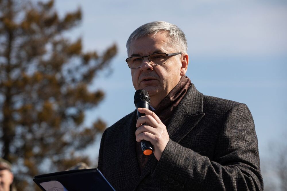 Dr Andrzej Sznajder, dyrektor Oddziału IPN w Katowicach. Uroczystość oznaczenia grobu powstańca śląskiego Wilhelma Marca znakiem pamięci „Tobie Polsko” – Mysłowice, 12 marca 2022. Fot. Mikołaj Bujak (IPN)