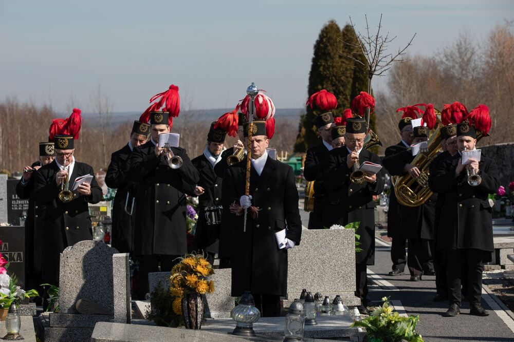 Uroczystość oznaczenia grobu powstańca śląskiego Wilhelma Marca znakiem pamięci „Tobie Polsko” – Mysłowice, 12 marca 2022. Fot. Mikołaj Bujak (IPN)