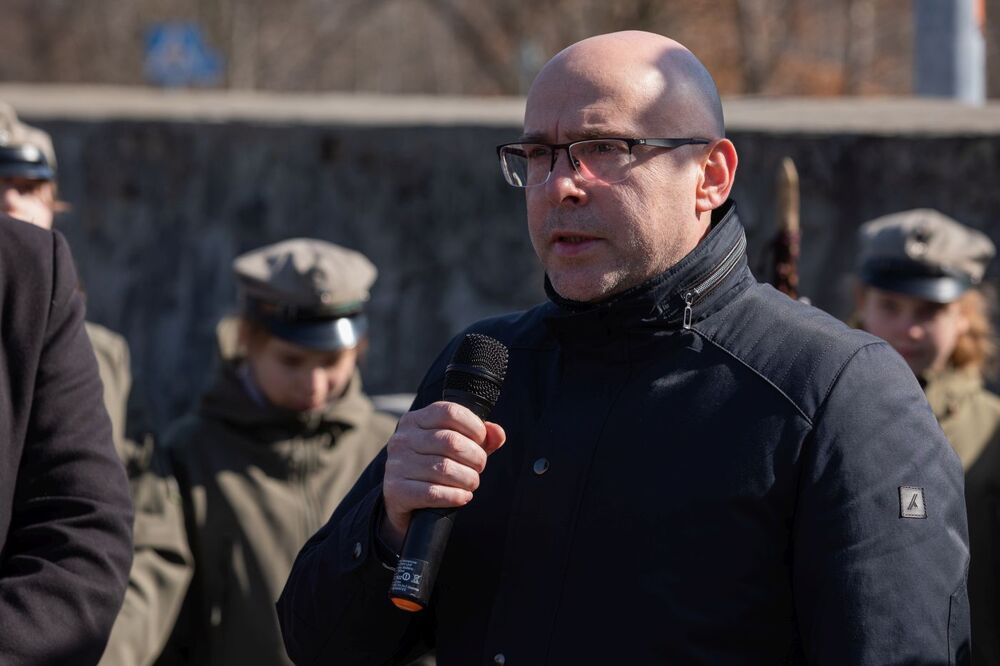 Dariusz Wójtowicz, prezydent Mysłowic. Uroczystość oznaczenia grobu powstańca śląskiego Wilhelma Marca znakiem pamięci „Tobie Polsko” – Mysłowice, 12 marca 2022. Fot. Mikołaj Bujak (IPN)