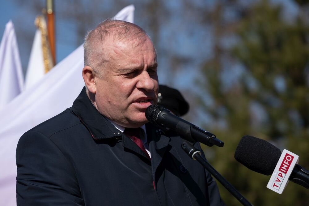 Ryszard Pagacz, wicewojewoda małopolski. Odsłonięcie obelisku upamiętniającego rodzinę Baranków – Miechów, 24 marca 2022. Fot. Mikołaj Bujak (IPN)