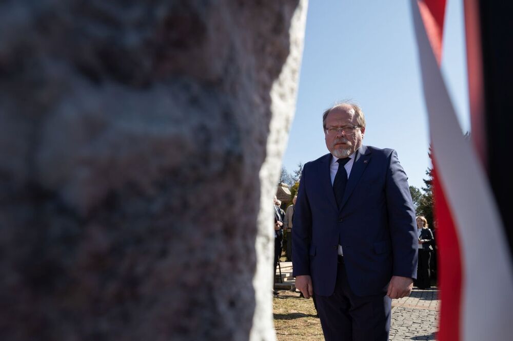 Adam Siwek, dyrektor Biura Upamiętniania Walk i Męczeństwa. Odsłonięcie obelisku upamiętniającego rodzinę Baranków – Miechów, 24 marca 2022. Fot. Mikołaj Bujak (IPN)