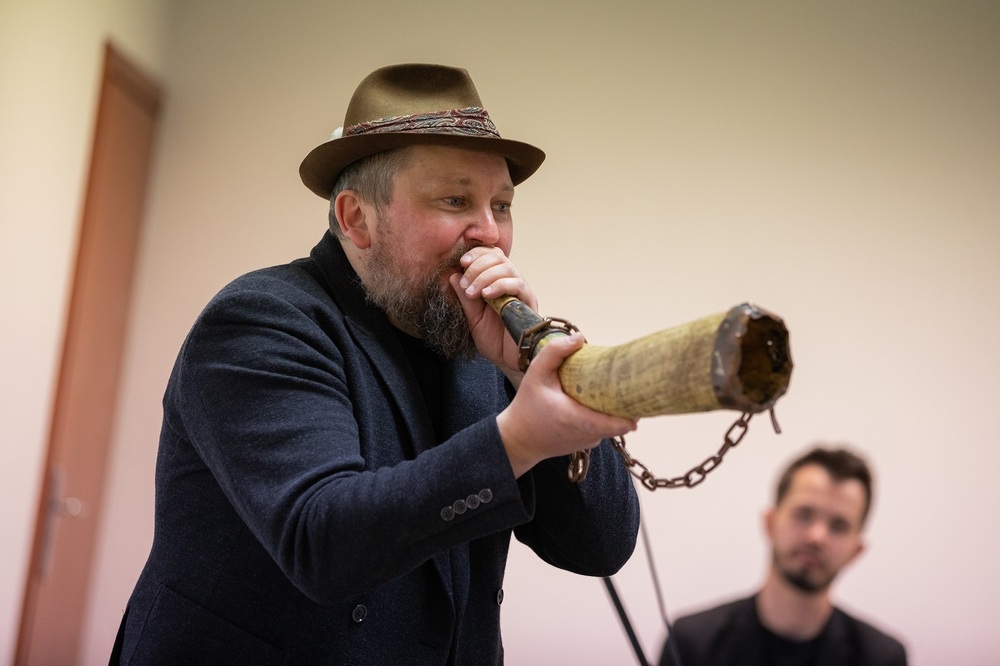 Koncert dla obywateli Ukrainy dotkniętych agresją zbrojną Federacji Rosyjskiej. Fot. Mikołaj Bujak (IPN)