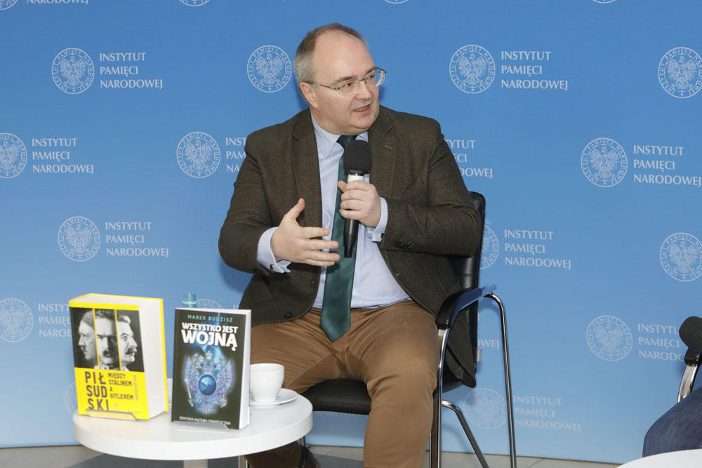 Dr Krzysztof Rak. „Polska polityka wschodnia 1939–1991” dyskusja z cyklu „Historia zza kulis” – Warszawa, 28 marca 2022. Fot. Piotr Życieński (IPN)