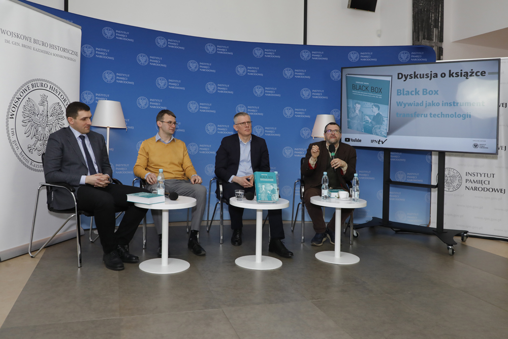 Dyskusja o książce „Black Box. Wywiad jako instrument transferu technologii i wsparcia decyzji ekonomicznych w PRL 1955–1990” – 30 marca 2022. Fot. Piotr Życieński (IPN)