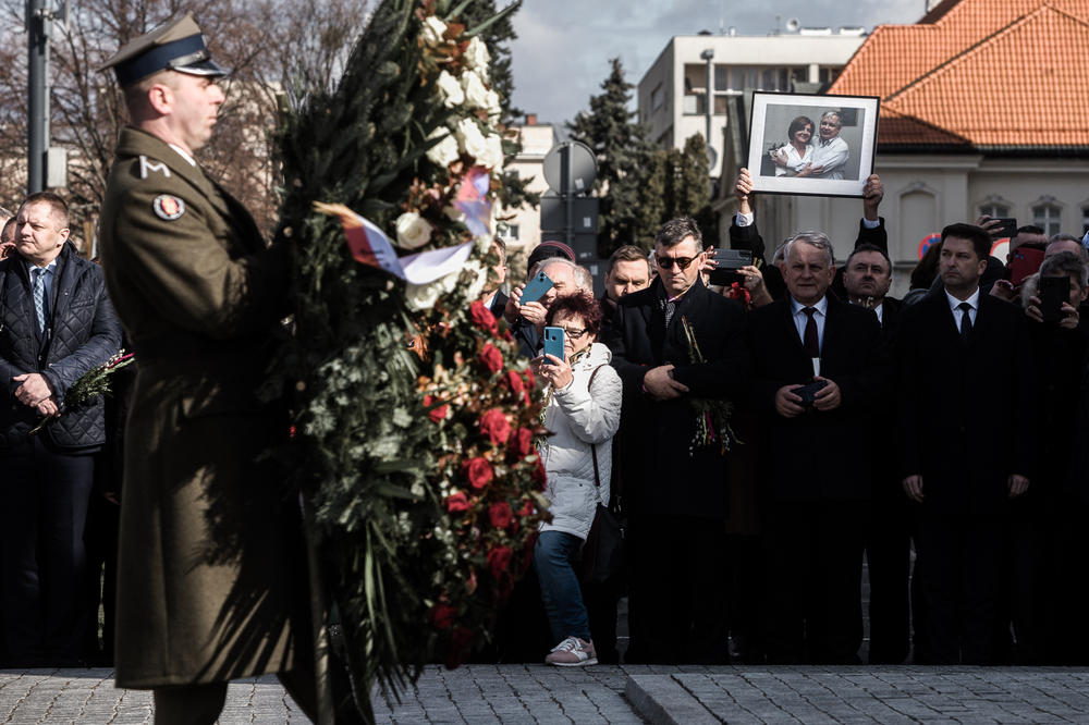 Uroczystości upamiętniające ofiary katastrofy smoleńskiej na placu Piłsudskiego w Warszawie – 10 kwietnia 2022. Fot. Sławek Kasper (IPN)