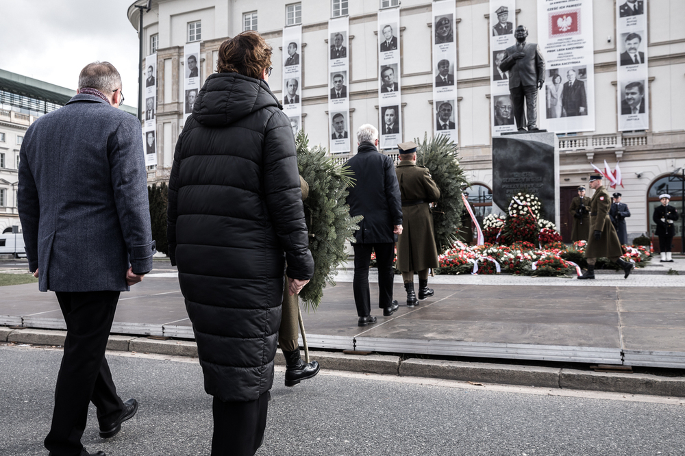 Uroczystości upamiętniające ofiary katastrofy smoleńskiej na placu Piłsudskiego w Warszawie – 10 kwietnia 2022. Fot. Sławek Kasper (IPN)
