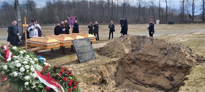 Uroczystości pogrzebowe w Prostyni. Fot. IPN.