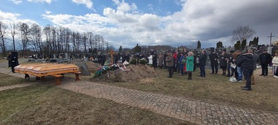 Uroczystości pogrzebowe w Prostyni. Fot. IPN.