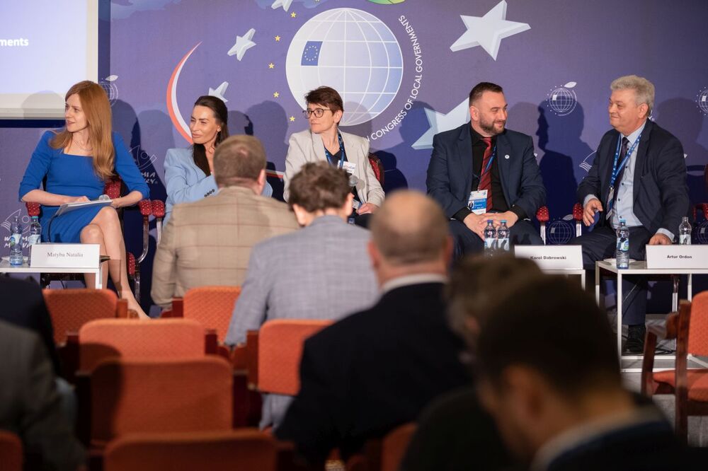 Panel „Wpływ Przemysłu 4.0 na rozwój regionów” z udziałem Magdaleny Hajduk, dyrektor Biura Nowych Technologii IPN – Mikołajki, 12 kwietnia 2022. Fot. Mikołaj Bujak (IPN)