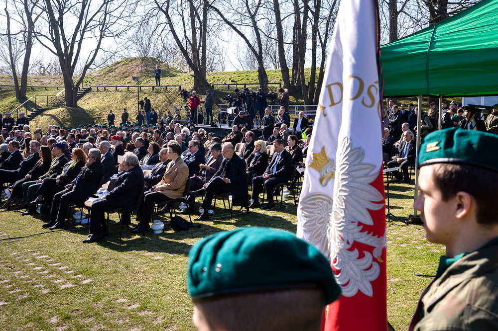 Uroczystości upamiętniające ofiary zbrodni katyńskiej – Warszawa, Muzeum Katyńskie, 13 kwietnia 2022. Fot. Sławek Kasper (IPN)