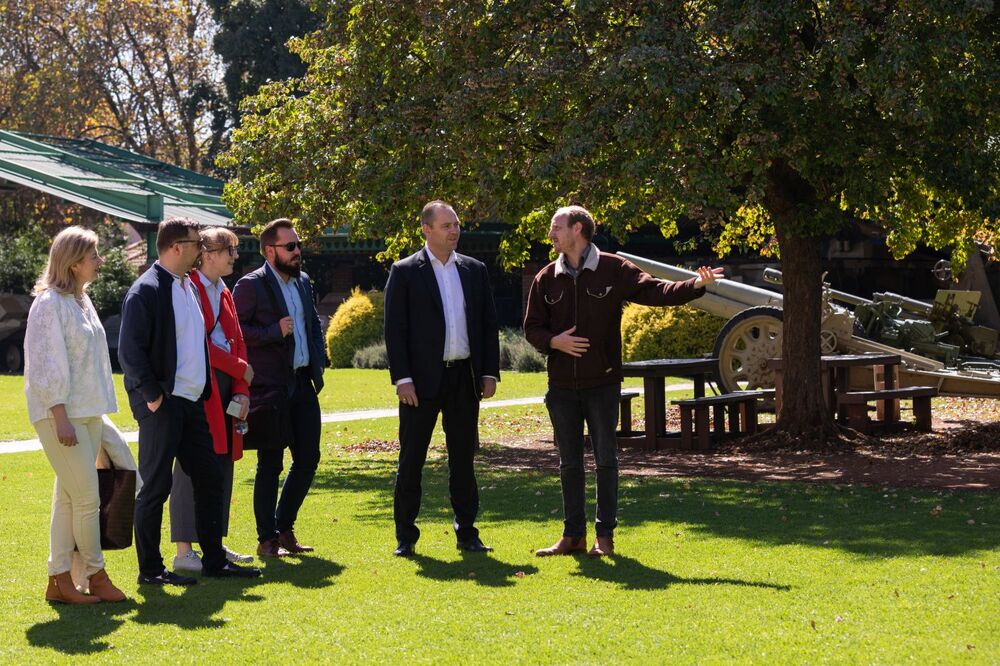 Delegacja IPN w Narodowym Muzeum Historii Wojskowości RPA – Johannesburg, 27 kwietnia 2022. Fot. Mikołaj Bujak (IPN)