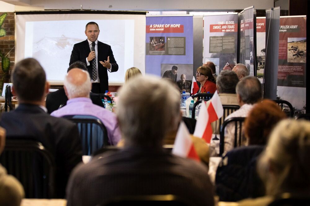 Dr Karol Nawrocki, prezes IPN. Spotkanie z Polonią i przedstawicielami Związku Sybiraków – Johannesburg, 28 kwietnia 2022. Fot. Mikołaj Bujak (IPN)