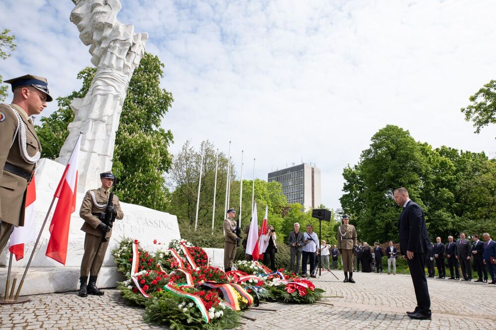 Prezes IPN dr Karol Nawrocki podczas uroczystości w 78. rocznicę rozpoczęcia bitwy o Monte Cassino – Warszawa, 11 maja 2022. Fot. Mikołaj Bujak (IPN)