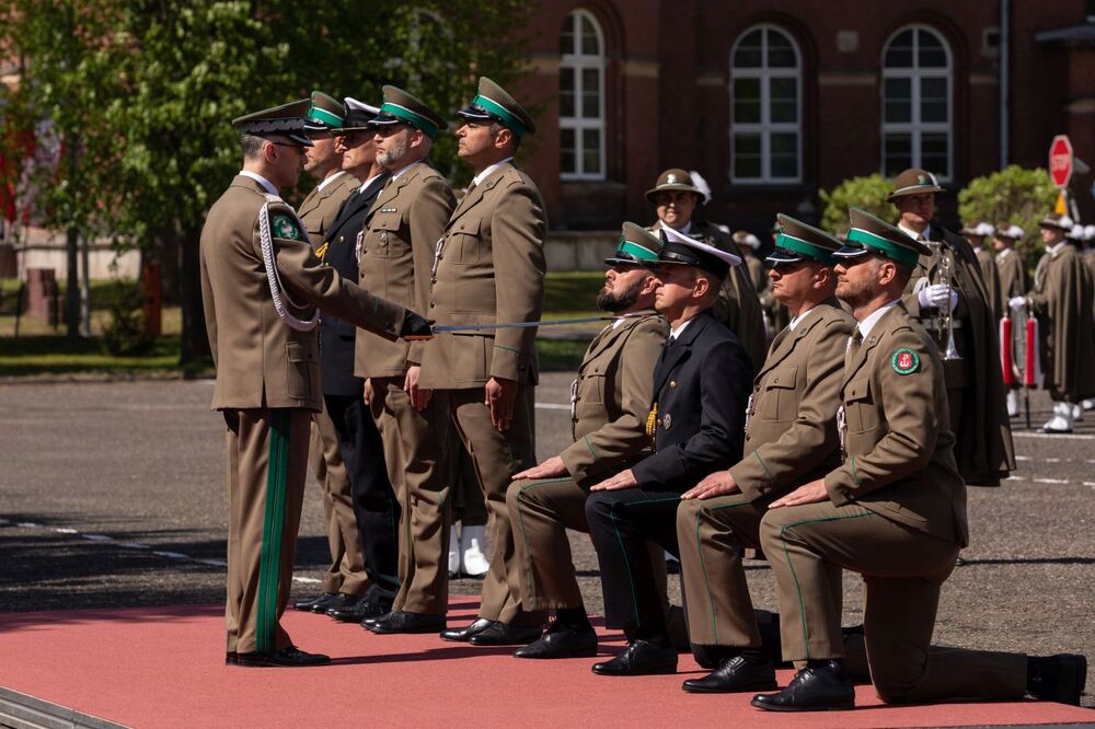Promocja oficerska podczas obchodów święta Straży Granicznej – Koszalin, 12 maja 2022. Fot. Mikołaj Bujak (IPN)