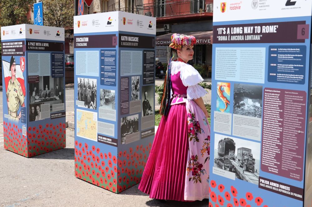 Otwarcie wystawy „Z łagrów na Monte Cassino" w Cassino we Włoszech – 12 maja 2022. Fot. IPN