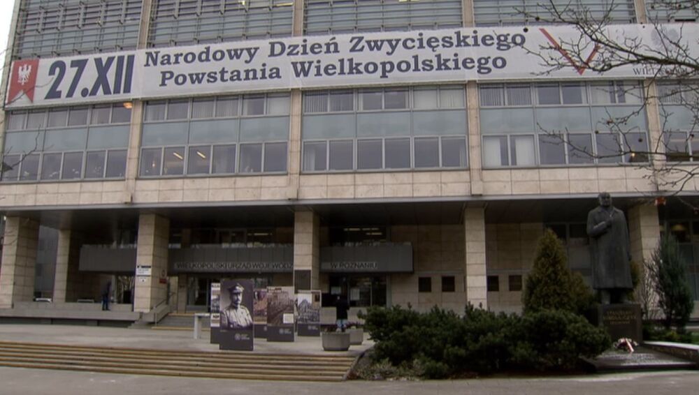 Kadr z programu „Przystanek Historia” w TVP Historia, odc. 47: Strzelecka 8 – katownia NKWD w Warszawie – premiera 6 stycznia 2022